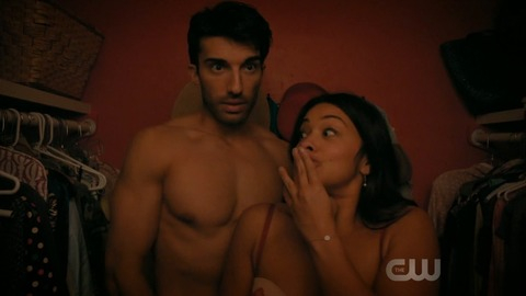 Justin Baldoni in Jane the Virgin (2014-2019) Shirtless 79920
