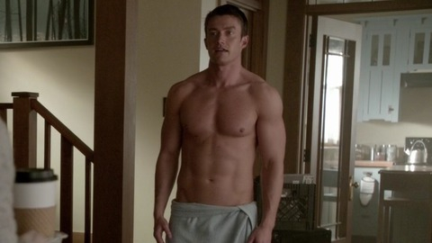 Robert Buckley in iZombie (2015-2019) Shirtless 34292