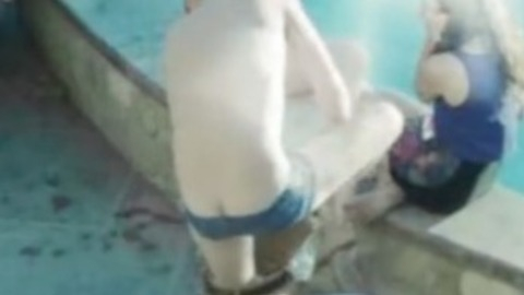 Freddie Stroma in UnREAL (2015-2019) Butt Shirtless Underwear 37269