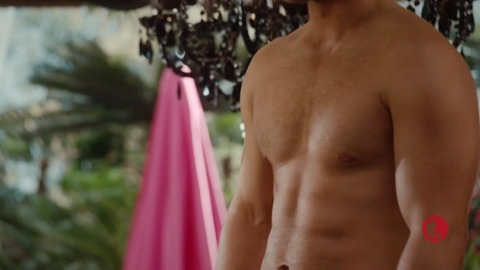 Freddie Stroma in UnREAL (2015-2019) Shirtless 56814