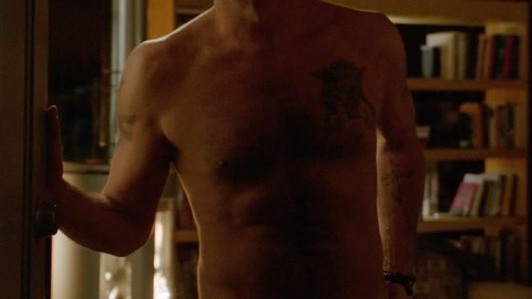 Jeffrey Dean Morgan in Extant (2014-2015) Shirtless 40260