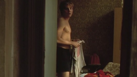 Sexiest Daniel Brühl Scene in Good Bye, Lenin!. Shirtless, Underwear. 39151