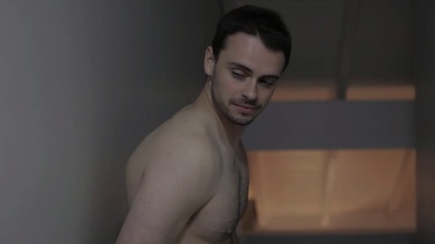 Fernando Hart in Seashore (2015) Shirtless 40616