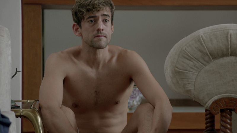Sexiest Scenes of Chava Iglesias from Club de Cuervos. Shirtless. 63317