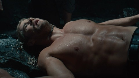 Sexiest Scenes of Thor Odinson from Avengers: Age of Ultron. Shirtless. 43529