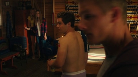 Sexiest Scenes of Kurt from The Final Girls. Shirtless, Underwear. 44789