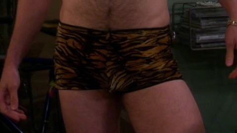 Jonathan Kite in 2 Broke Girls (2011-2017) Bulge Sexy Shirtless Straight Underwear 47185