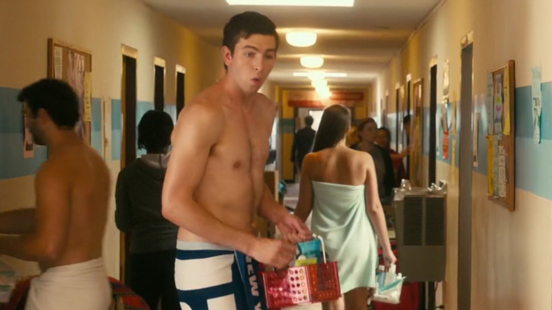 Sexiest Nicholas Braun Scene in How to Be Single. Shirtless. 53341