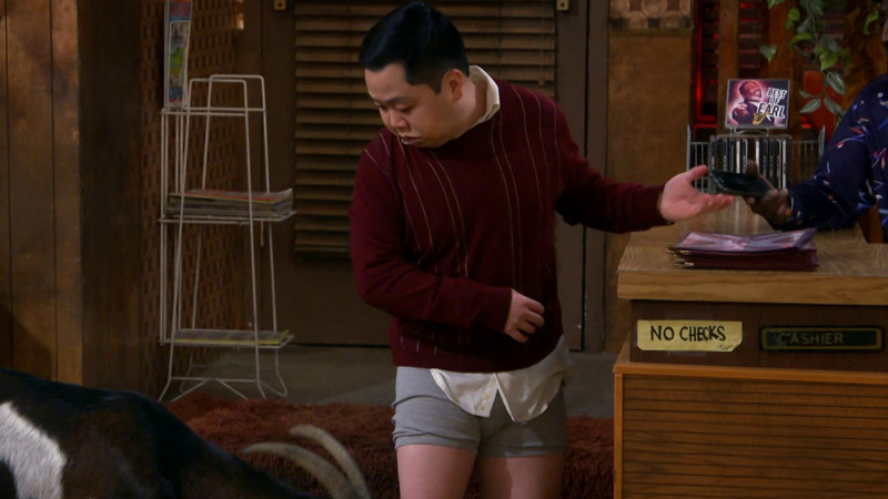Sexiest Matthew Moy Scene in 2 Broke Girls. Underwear. 50035