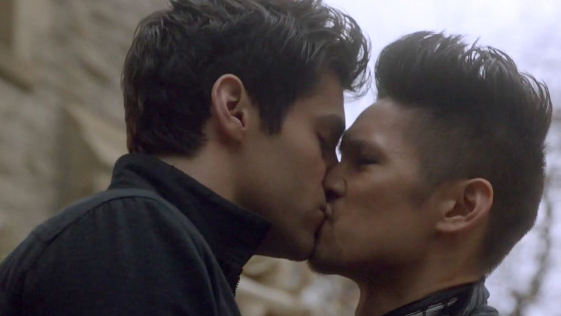 Sexiest Matthew Daddario Scene in Shadowhunters. Gay, Sexy. 67243