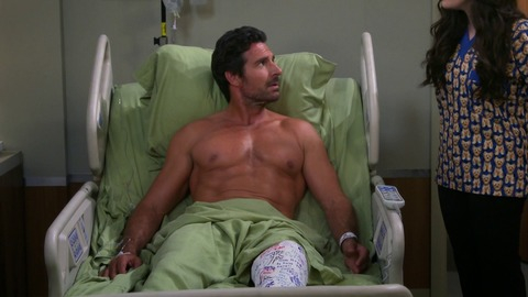 Ed Quinn in 2 Broke Girls (2011-2017) Shirtless 65447