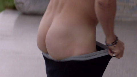 Ben Robson Nude as Craig Cody. Butt, nude, putting on underwear. 85004
