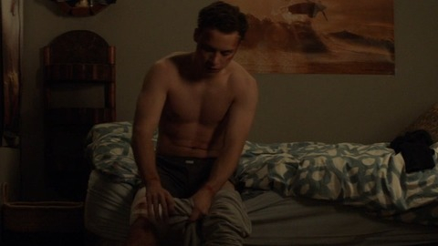 Finn Cole in Animal Kingdom (2016-2022) Shirtless 72228