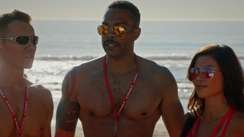 Sexiest Scenes of Mama Lukabubude from Angie Tribeca. Shirtless. 54869
