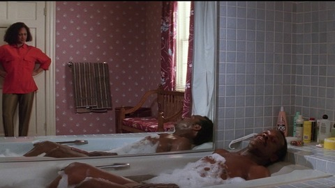 Danny Glover in Lethal Weapon 3 (1992) Shirtless 56182