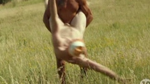Satya Dusaugey in Tapette (2016) Gay Penis Shirtless 60544