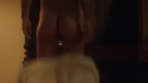 Jude Law Nude as Lenny Belardo / Pope Pius XIII. Butt, Shirtless. 70898