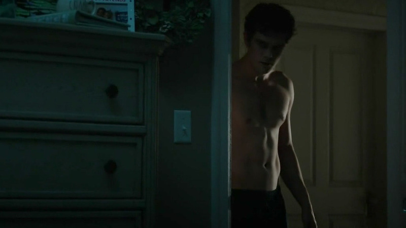 Sweet/Vicious's Sexiest Scenes with Dylan McTee. Shirtless. 63144