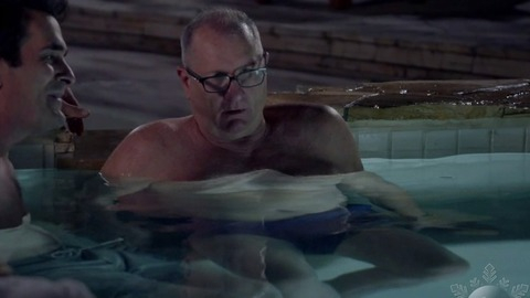 Ed O'Neill in Modern Family (2009-2020) Shirtless 63621