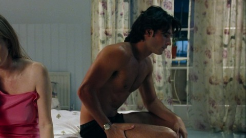 Rodrigo Santoro in Love Actually (2003) Sexy Shirtless Underwear 64042
