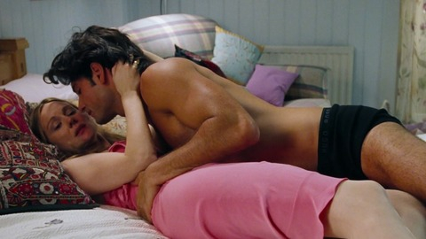 Rodrigo Santoro in Love Actually (2003) Sexy Shirtless Straight Underwear 64040