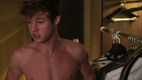 Cameron Dallas in Chasing Cameron (2016) Shirtless 64455
