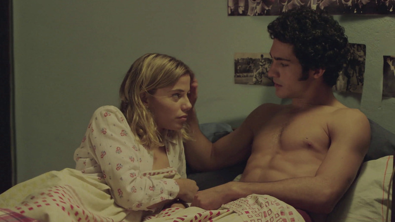 Historia de un Clan's Sexiest Scenes with Chino Darín. Shirtless. 64992