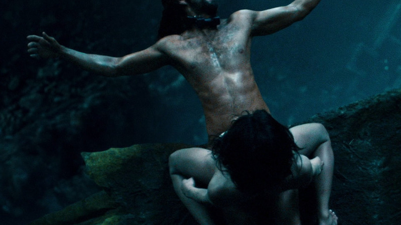 Sexiest Michael Sheen Scene in Underworld: Rise of the Lycans. Shirtless, Straight. 65041