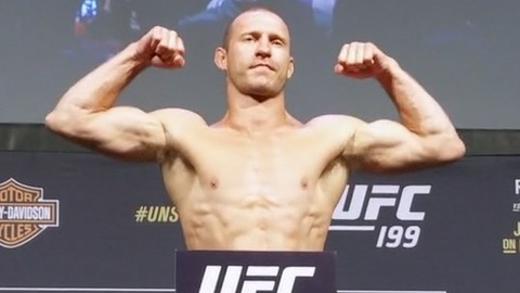 Donald Cerrone in It's Always Sunny in Philadelphia (2005-2019) Shirtless Underwear 65541