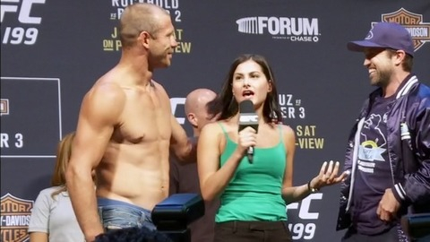 Donald Cerrone in It's Always Sunny in Philadelphia (2005-2019) Shirtless Shirtless 65539