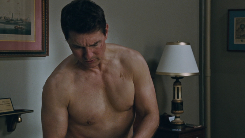 Sexiest Scenes of Jack Reacher from Jack Reacher: Never Go Back. Shirtless. 65873