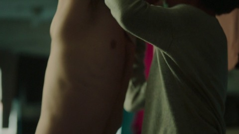Jannis Niewöhner in Jonathan (2016) Shirtless Straight 66152