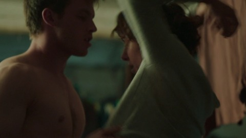 Jannis Niewöhner in Jonathan (2016) Shirtless Straight 66153