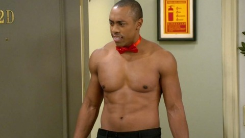 Brandon Rush in Young & Hungry (2014-2018) Sexy Shirtless 67801