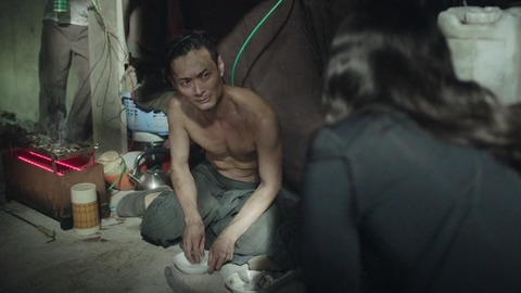William Yong in The Expanse (2015-2021) Shirtless On Floor Sci Fi 68180