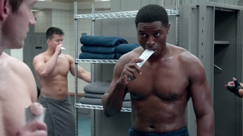 Tongayi Chirisa in iZombie (2015-2019) Sexy Shirtless 68847