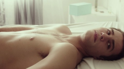 Pol Monen in Amar (2017) Shirtless 72268