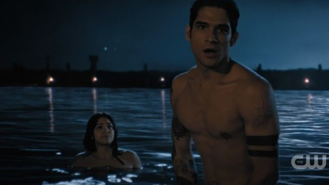 Tyler Posey in Jane the Virgin (2014-2019) Shirtless 75089