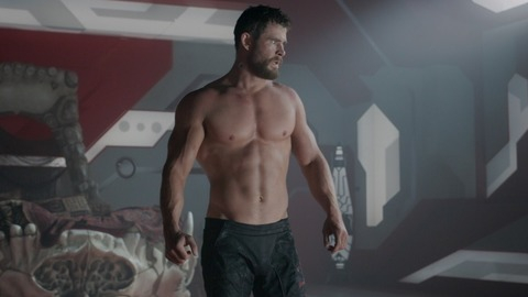 Chris Hemsworth in Thor: Ragnarok (2017) Sexy Shirtless 81042