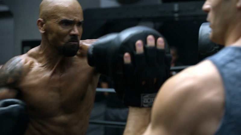 Sexiest Shemar Moore Scene in S.W.A.T.. Shirtless. 77845