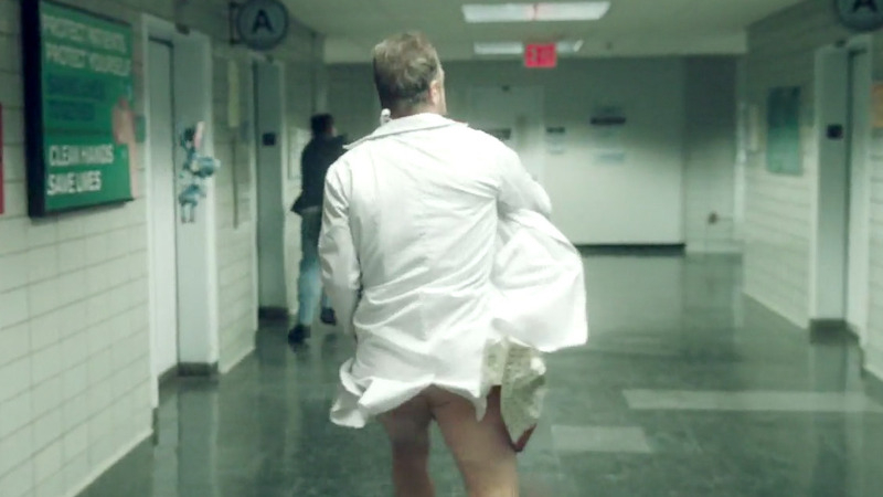 Christopher Meloni Nude in HAPPY!. Butt, hospital gown, running. 77008