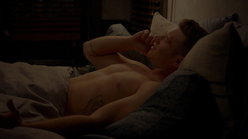 Hottest Oliver Stark Scene in 9-1-1. Shirtless. 78782