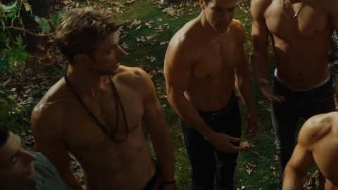 Sexiest Scenes of August Walker from UnREAL. Shirtless. 80417