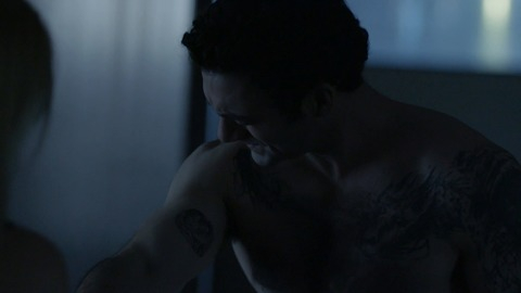 Sexiest Morgan Spector Scene in Homeland. Shirtless. 80389