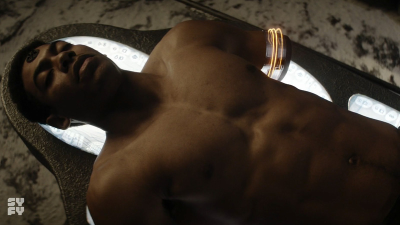 Sexiest Scenes of Dev-Em from Krypton. Shirtless. 81875