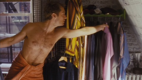 Jude Law in Alfie (2004) Shirtless 81055
