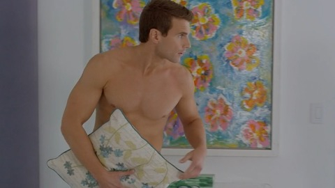 Alex Russell in S.W.A.T. (2017-2021) Shirtless 81167