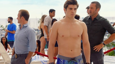 Adam Scott Miller in Hawaii Five-0 (2010-2020) Shirtless 81449
