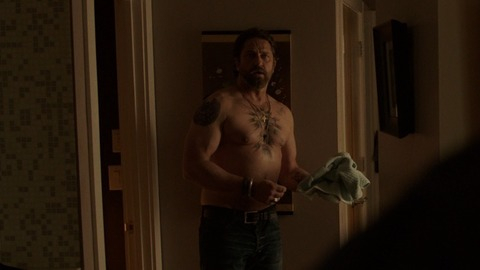Den of Thieves's Sexiest Scenes with Gerard Butler. Shirtless. 81486