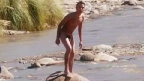 Mariano Reynaga Naked in Pecados. Balls, Penis, Shirtless. 85244